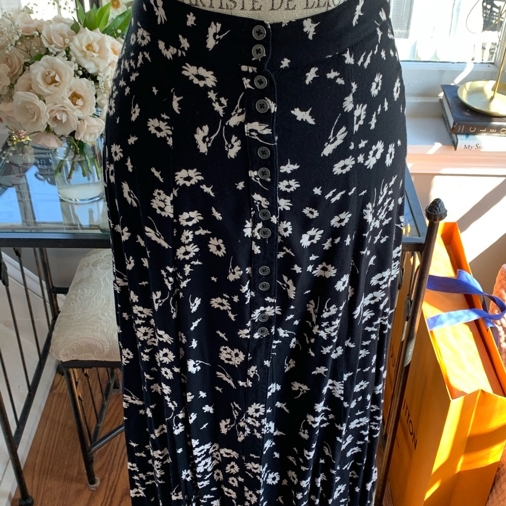 Urban outfitters black white floral skirt